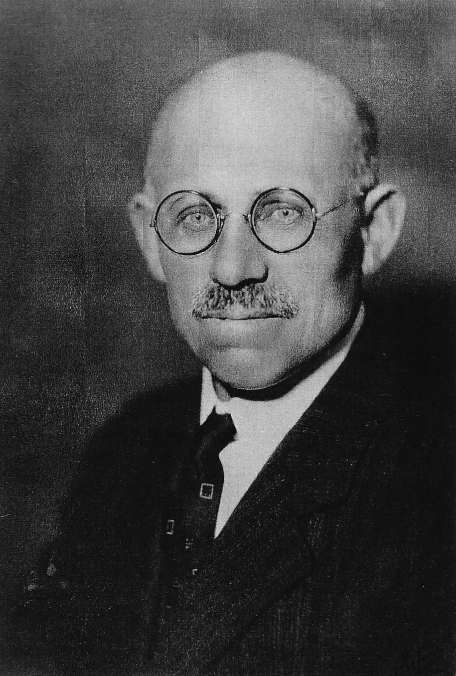 Louis Sapakie.jpg